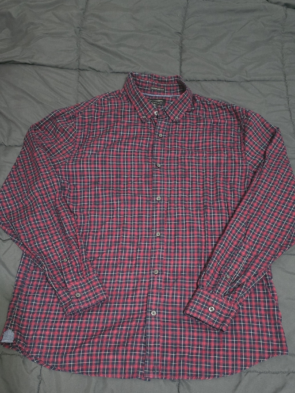 Banana Republic Mens Red Black Plaid Organic Cotton Oxford Untucked Shirt XL